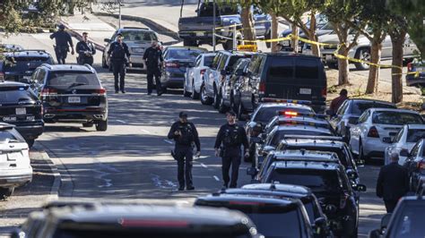 Victim found shot in East Oakland shopping center parking lot